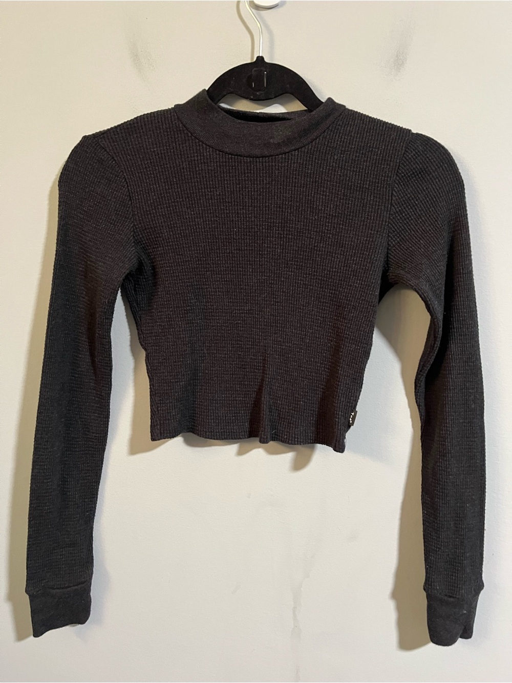 Aritzia TNA Waffle Knit Cropped Long Sleeve Tee